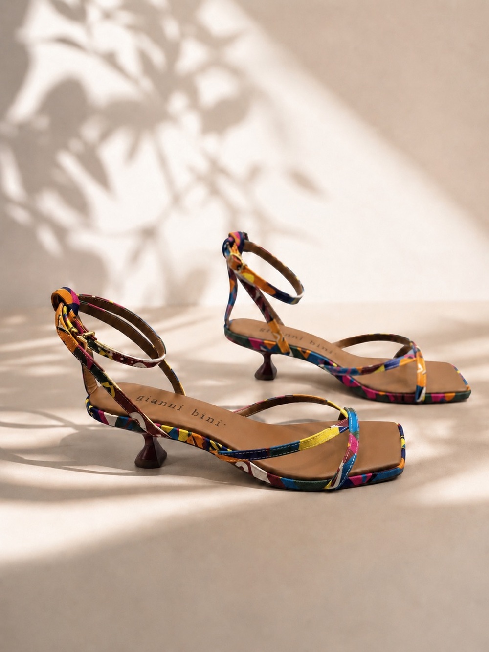 Gianni Bini Multi Color Printed Fabric Kitten Heels Sandals Size 7.5M